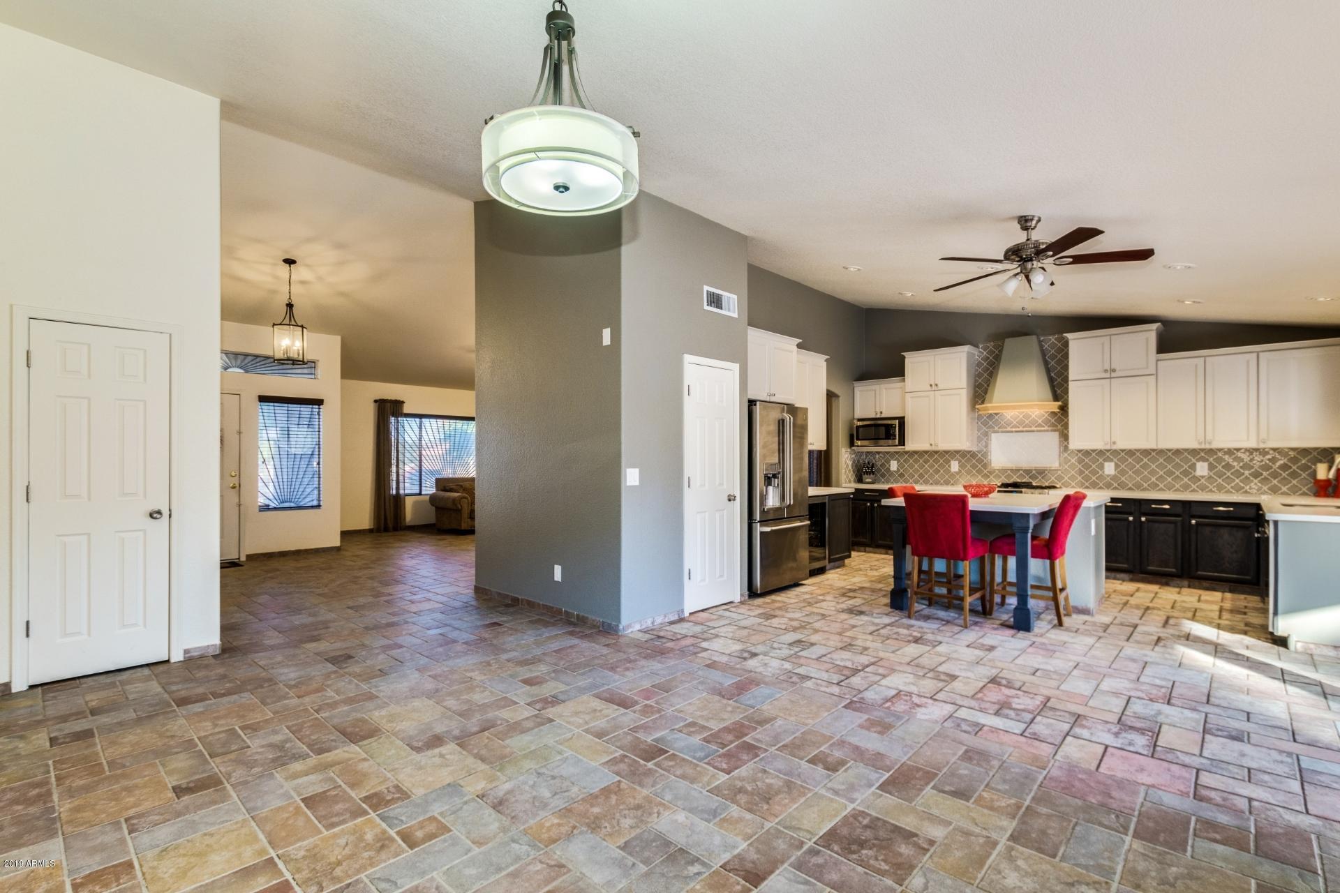1639 East Carter Road Phoenix, AZ 85042 - Photo 15 of 45
