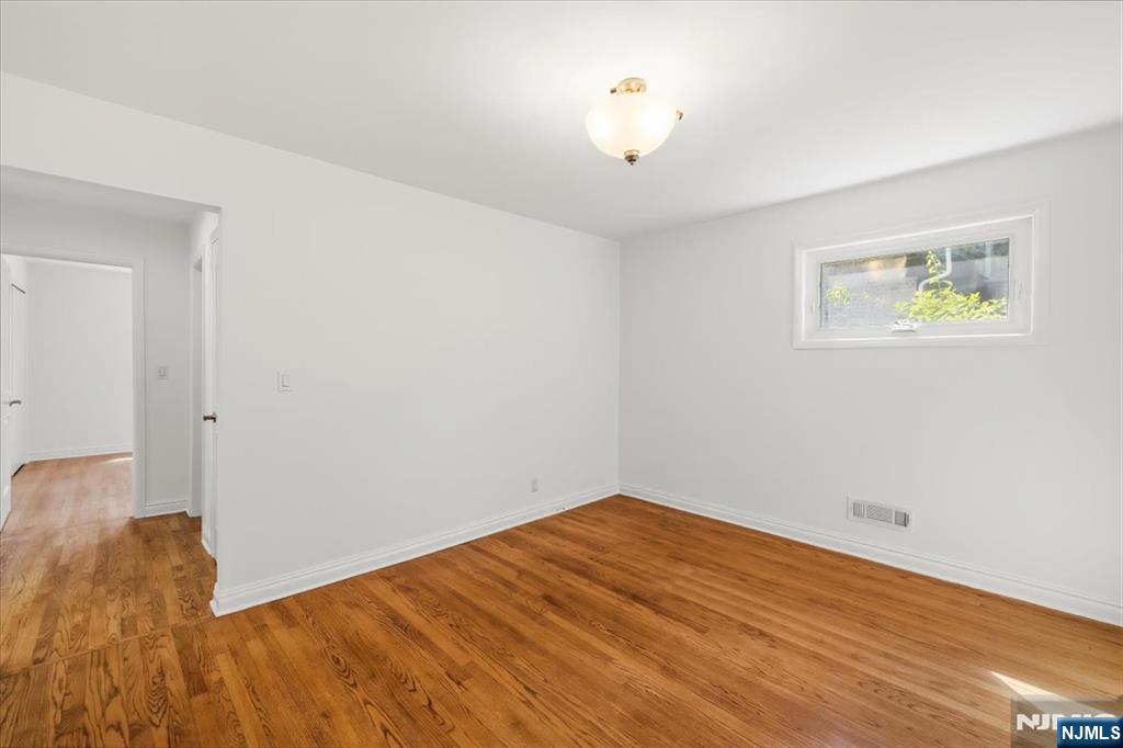 101 Pershing Road Englewood Cliffs, NJ 07632 - Photo 14 of 29