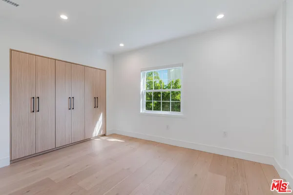 $2,299,000 | 5110 Garden Grove Avenue, Tarzana, CA 91356