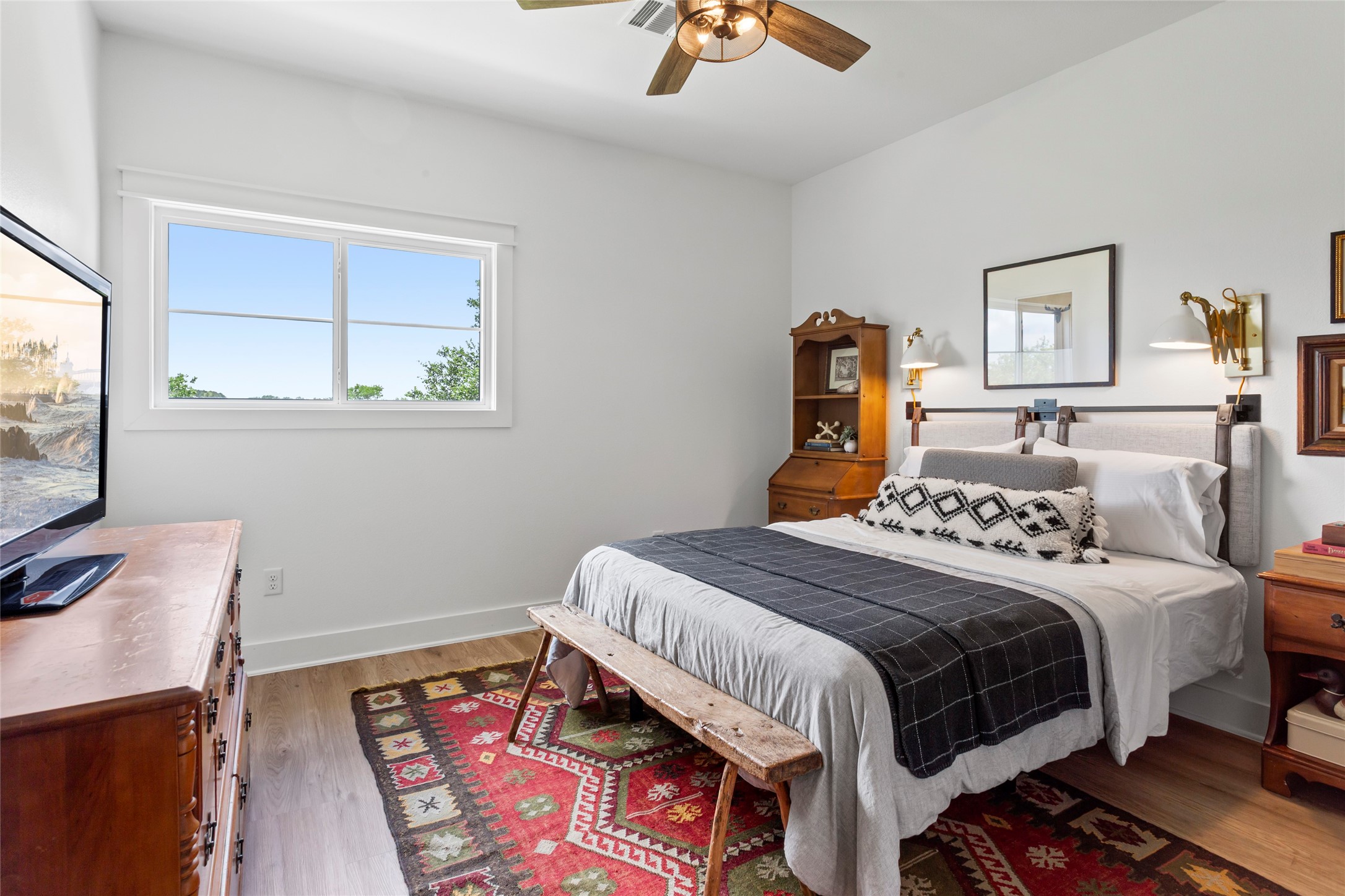 4473 County Road 172 Alvin, TX 77511 - Photo 25 of 36 Bedroom #4 located on 2nd floor