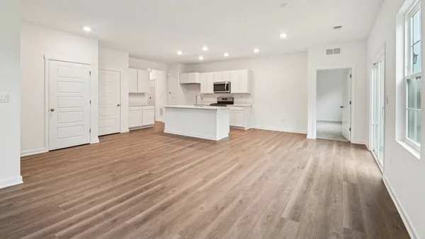 $305,990 | 6443 Maple Glen Drive, Wonder Lake, IL 60097