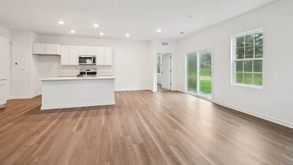 $305,990 | 6443 Maple Glen Drive, Wonder Lake, IL 60097