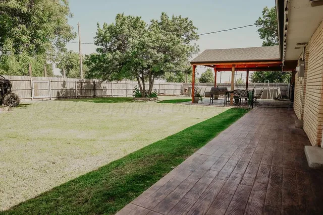 $170,000 | 214 Cherry Street, Darrouzett, TX 79024