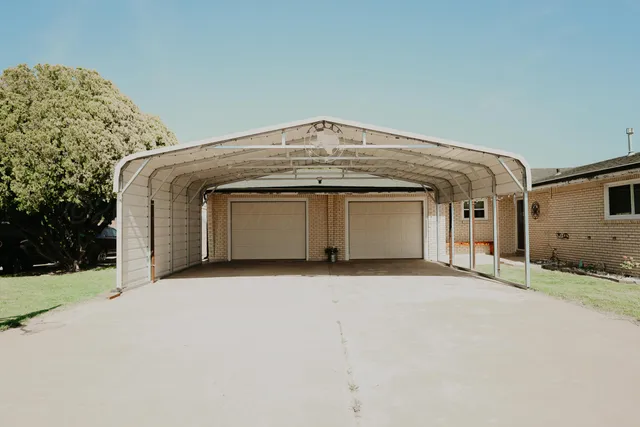 $170,000 | 214 Cherry Street, Darrouzett, TX 79024