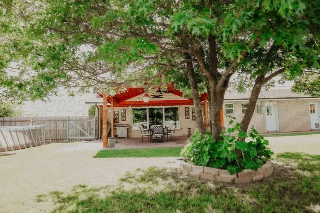 $170,000 | 214 Cherry Street, Darrouzett, TX 79024