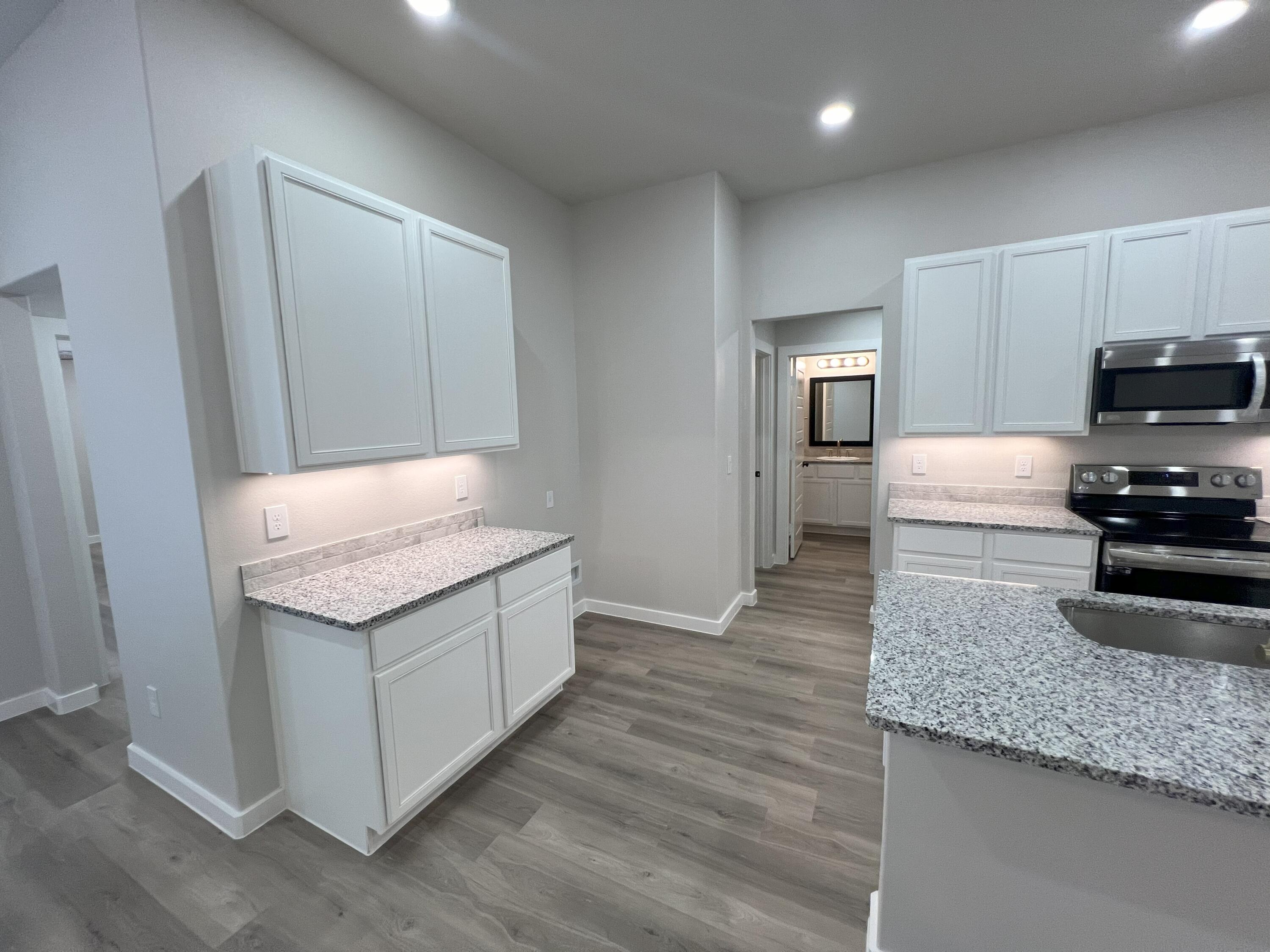 7004 13th Street Lubbock, TX 79416 - Photo 9 of 21 8