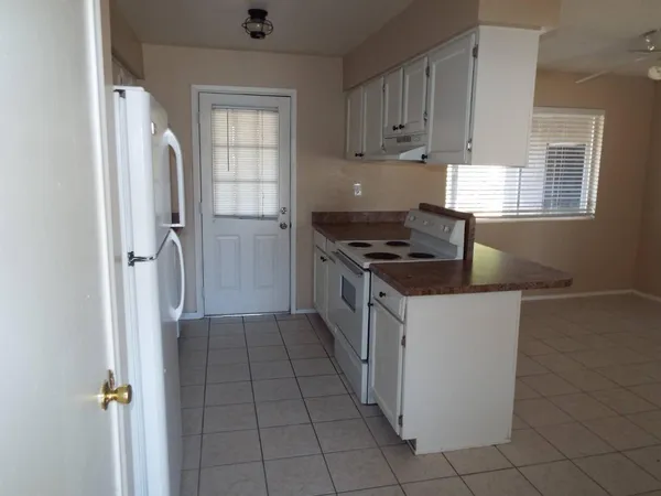 $1,750 | 160 North 95th Place, Mesa, AZ 85207