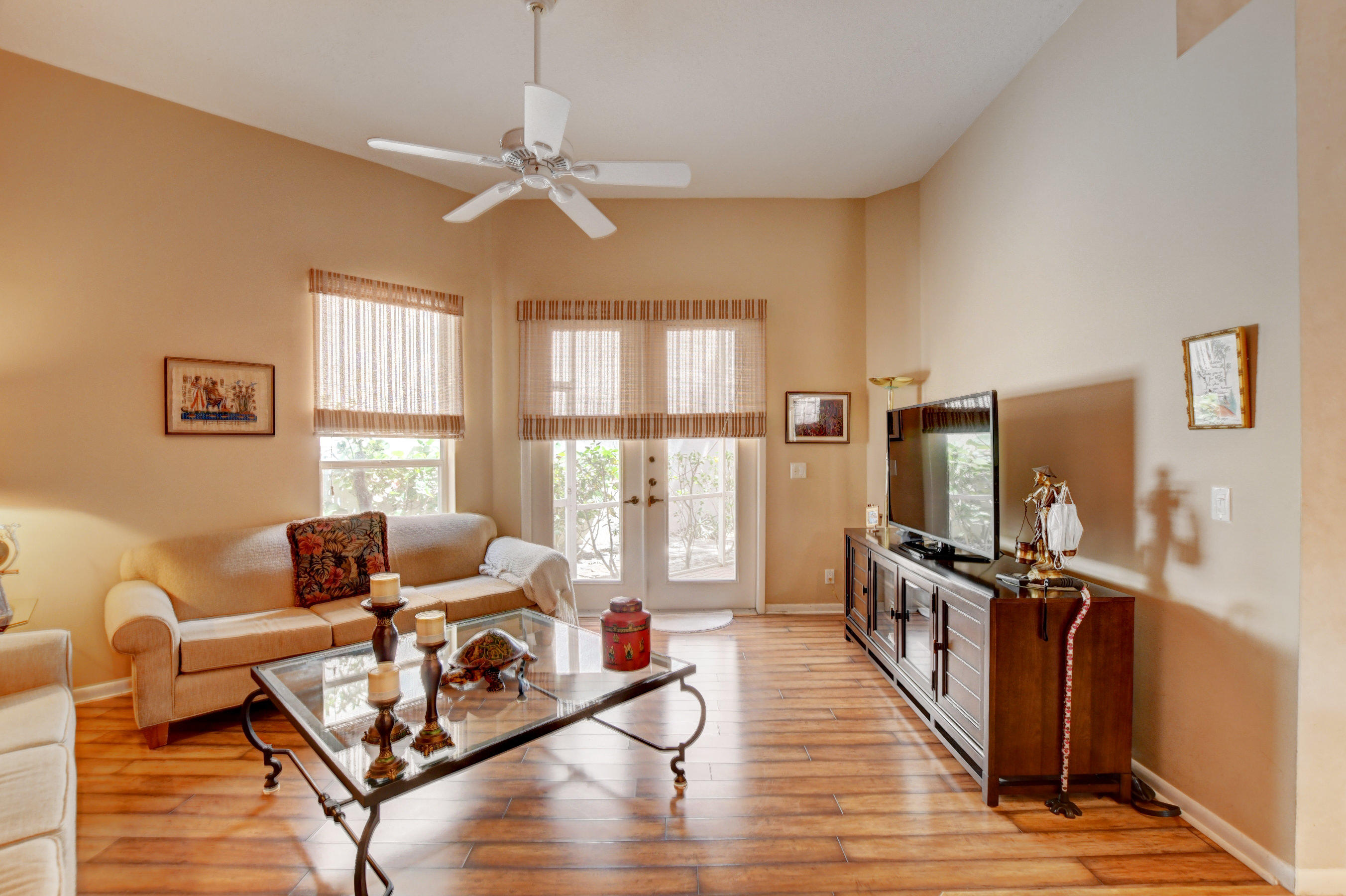 6350 Brava Way Boca Raton, FL 33433 - Photo 15 of 32 family room