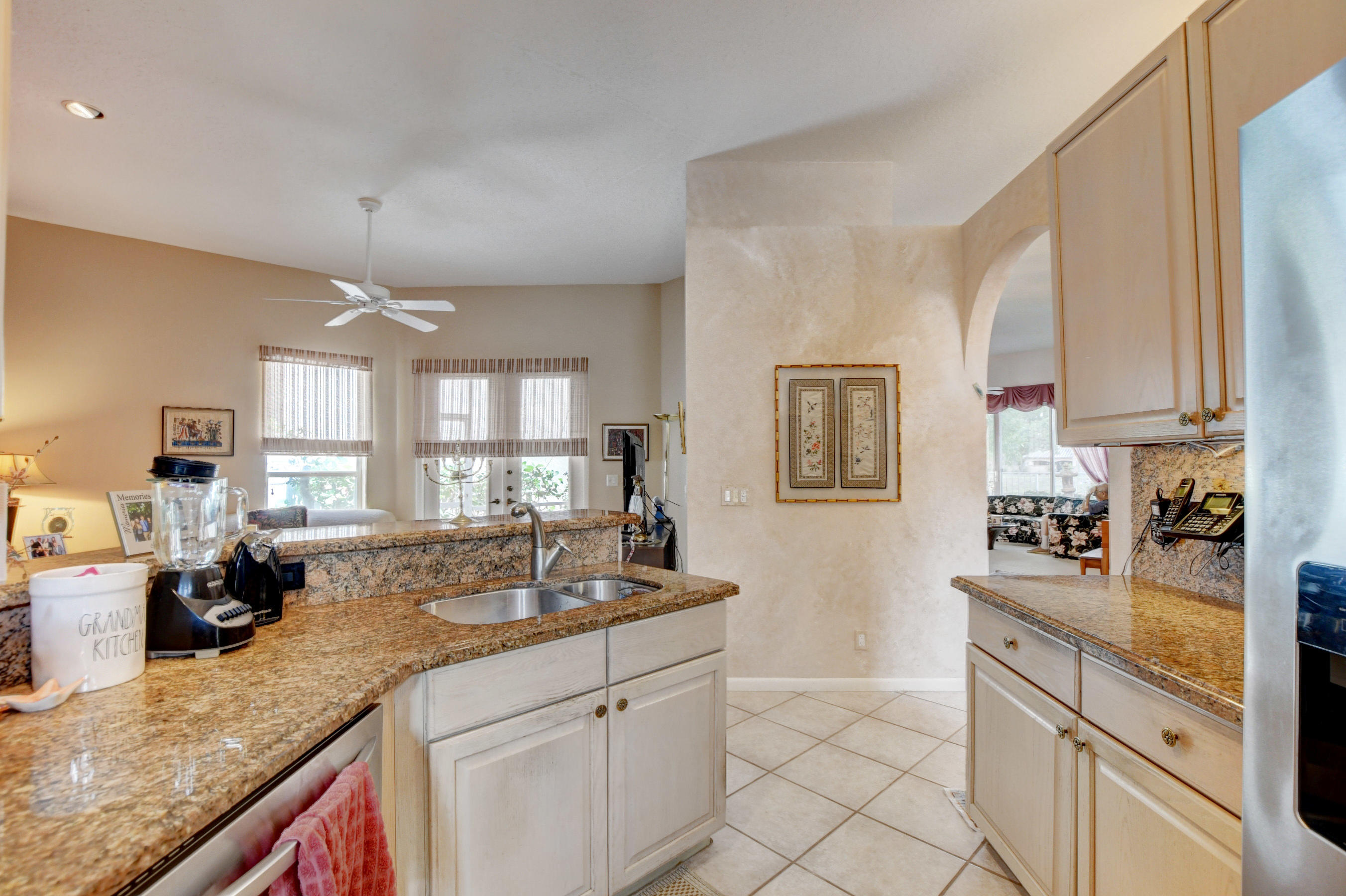 6350 Brava Way Boca Raton, FL 33433 - Photo 18 of 32 kitchen