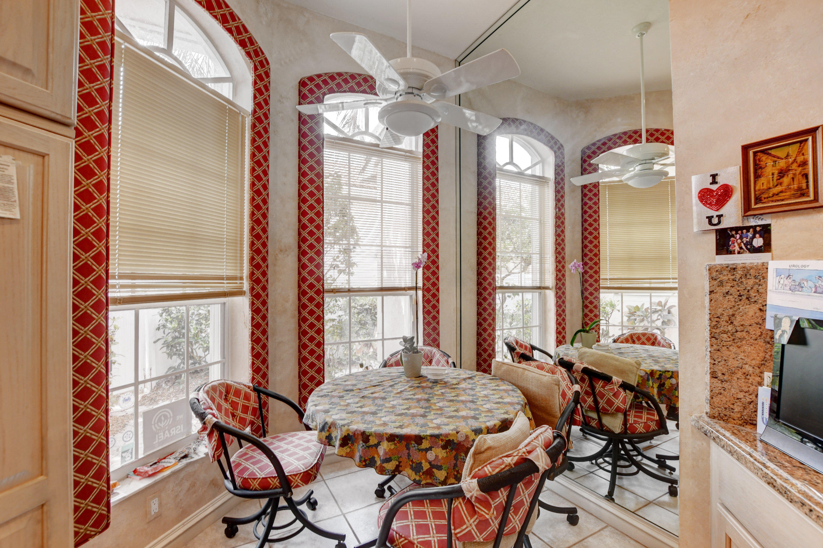 6350 Brava Way Boca Raton, FL 33433 - Photo 19 of 32 breakfast area