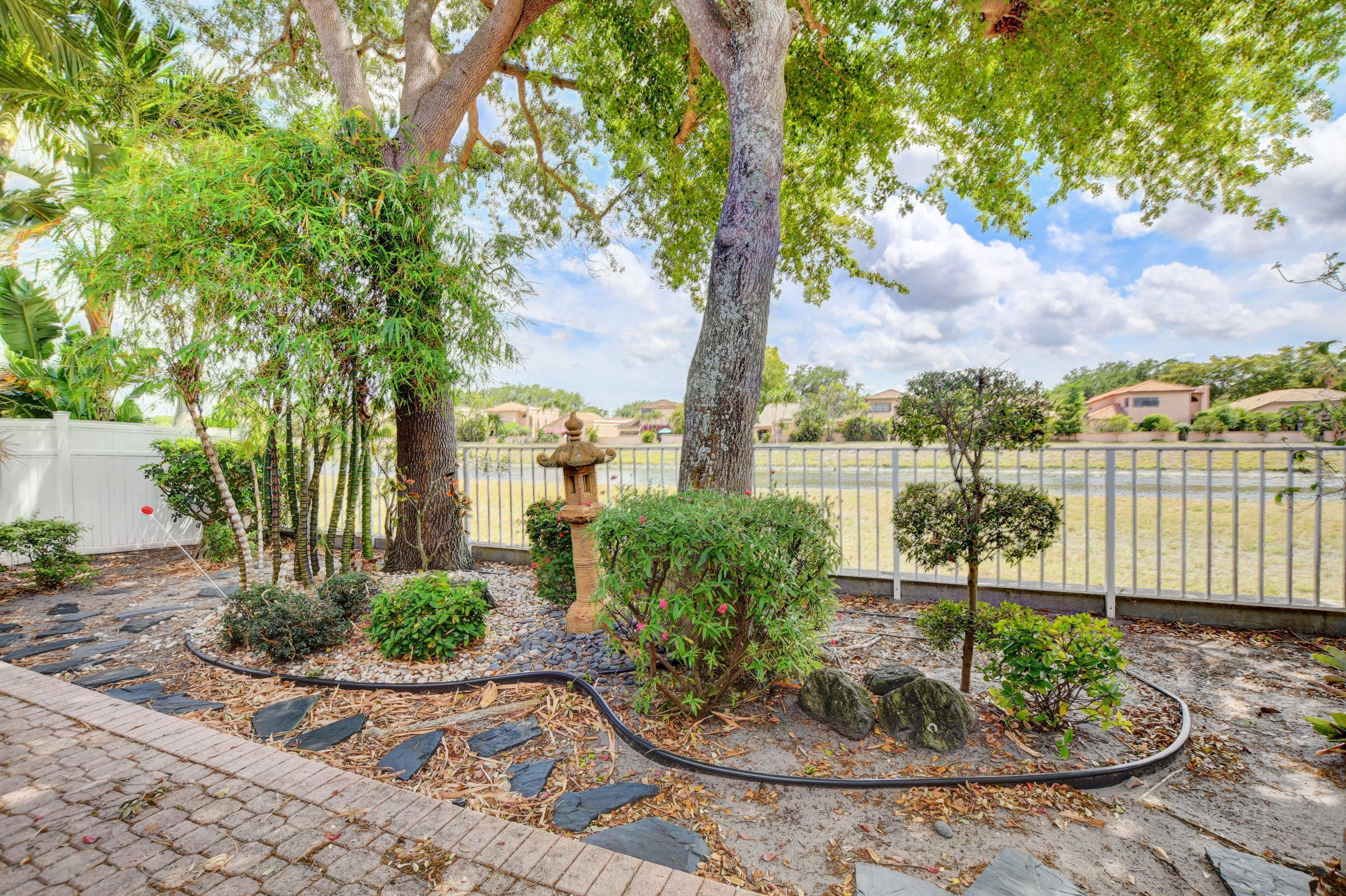 6350 Brava Way Boca Raton, FL 33433 - Photo 2 of 32 yard