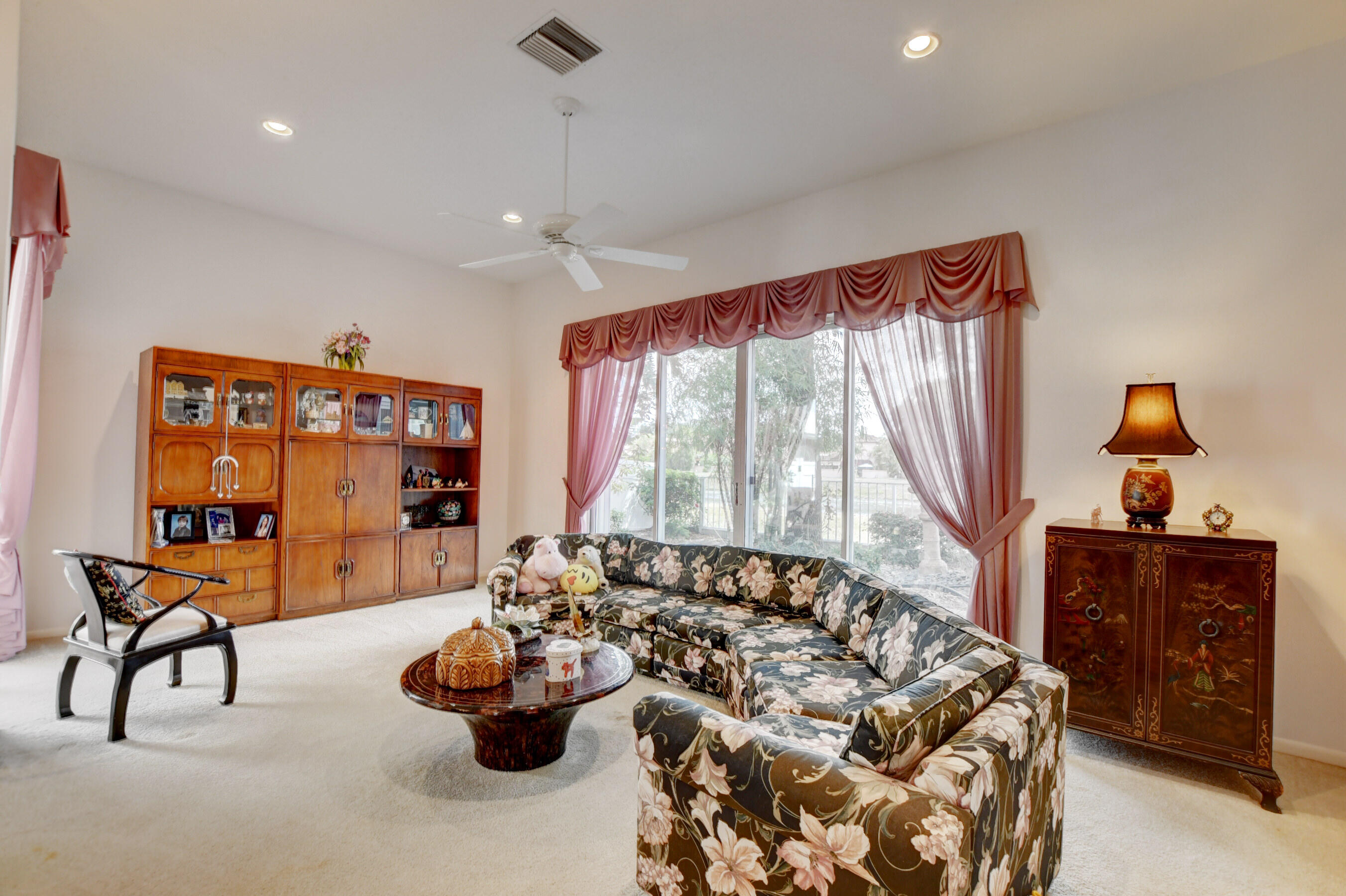 6350 Brava Way Boca Raton, FL 33433 - Photo 10 of 32 living room