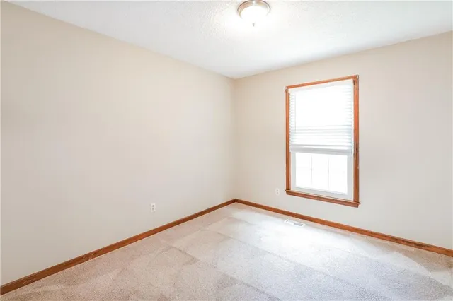 $1,990 | 1005 Northeast 104th Terrace, Kansas City, MO 64155