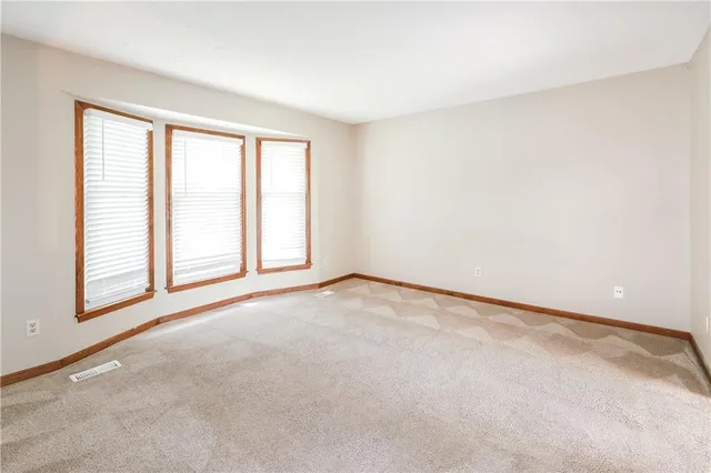 $1,990 | 1005 Northeast 104th Terrace, Kansas City, MO 64155