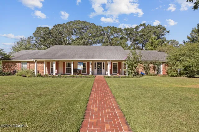 $365,000 | 1011 Martinez Drive, Opelousas, LA 70570