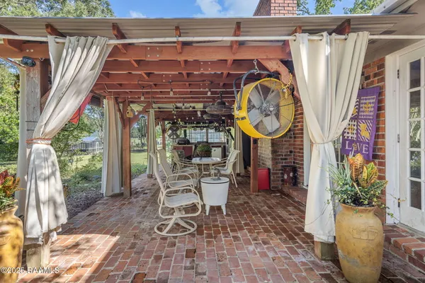 $359,900 | 1011 Martinez Drive, Opelousas, LA 70570