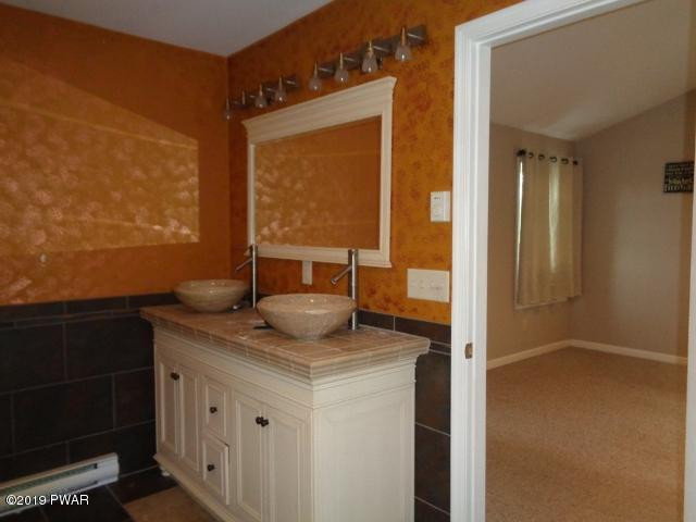 1332 Cortez Road Lake Ariel, PA 18436 - Photo 21 of 43 MASTER BATH