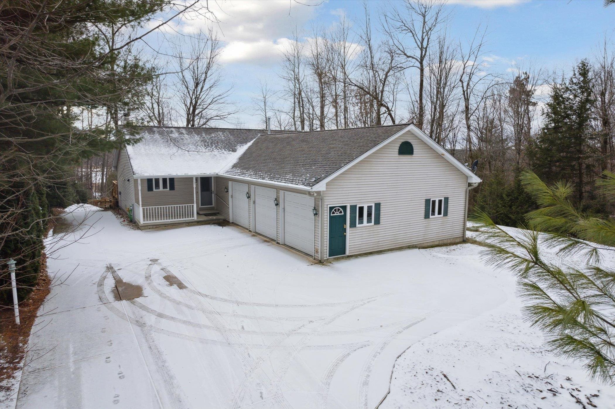 6489 County Rd I Lena, WI 54139 - Photo 1 of 1 Gallery Image 1