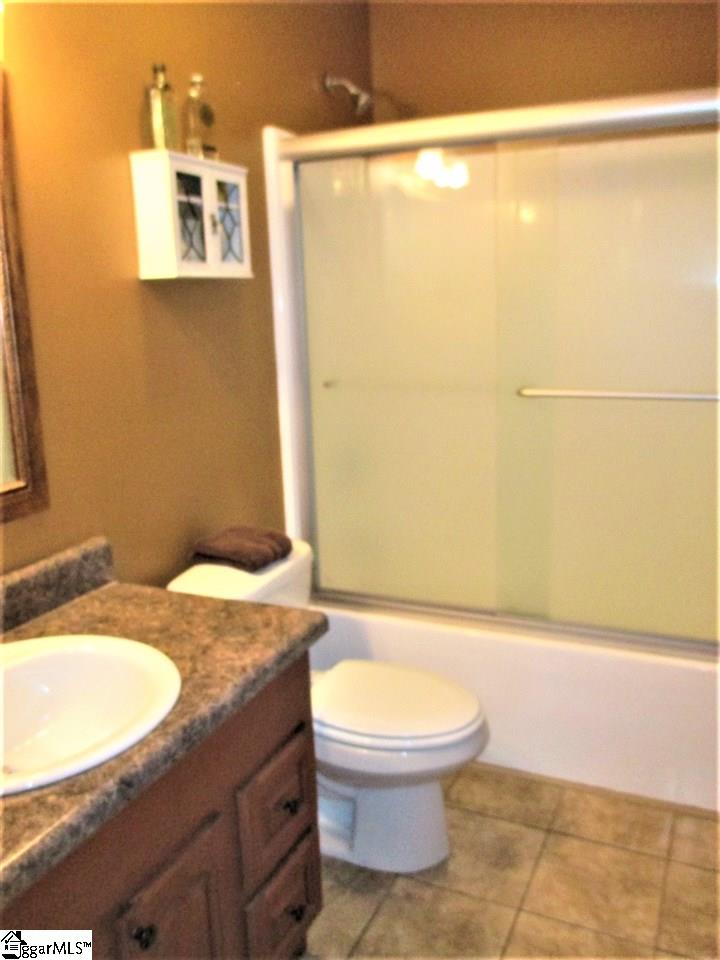 2029 Edwards Lake Road Greer, SC 29651 - Photo 16 of 36