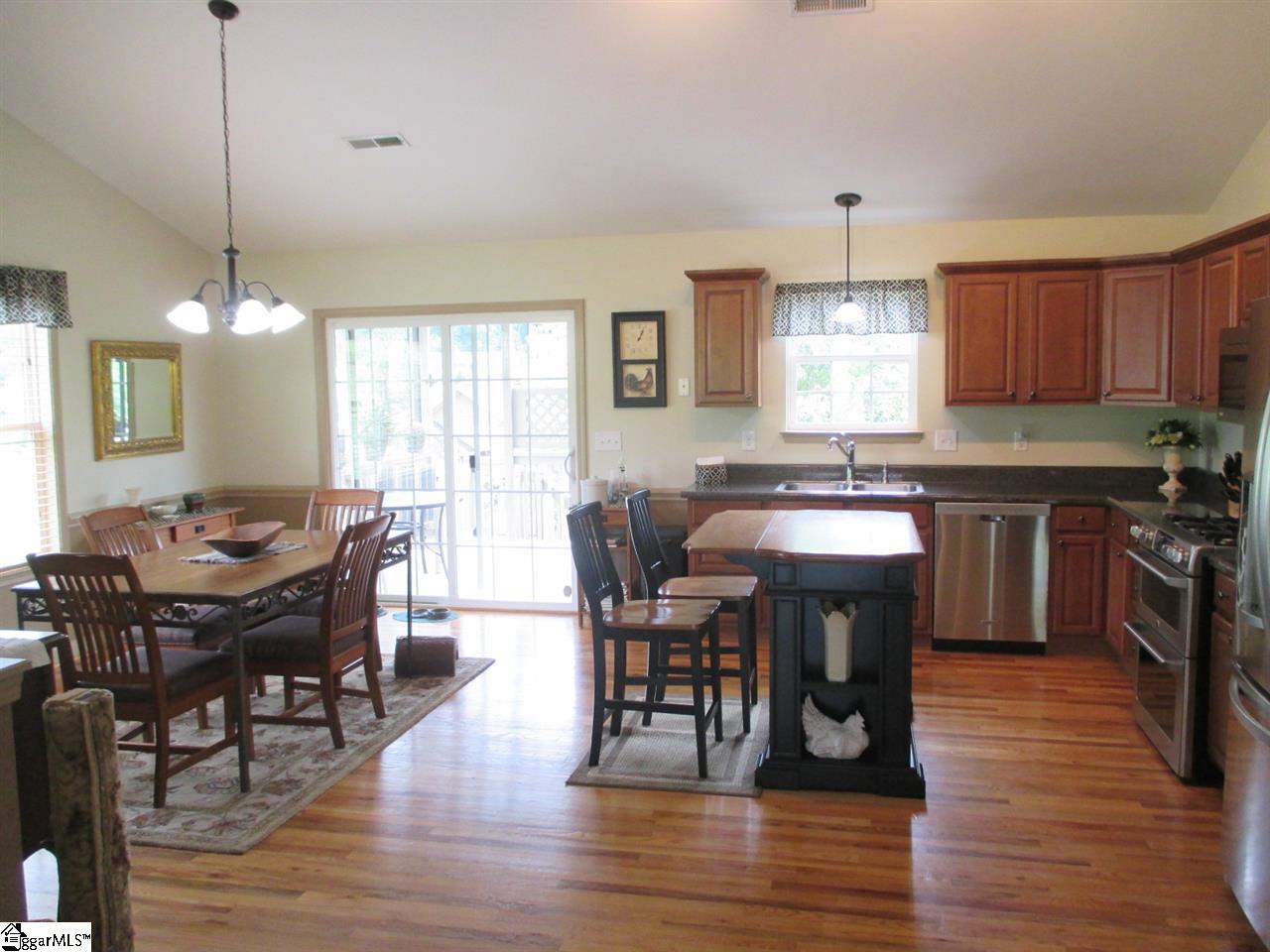 2029 Edwards Lake Road Greer, SC 29651 - Photo 8 of 36