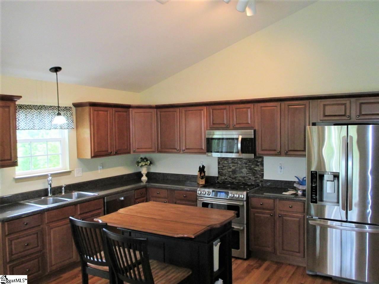 2029 Edwards Lake Road Greer, SC 29651 - Photo 9 of 36