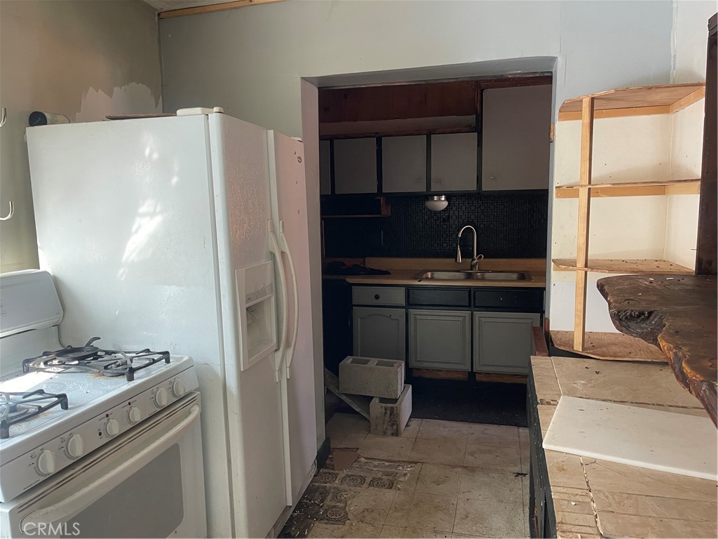 662 Riverside Avenue Sugarloaf, CA 92386 - Photo 15 of 31