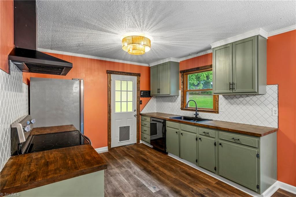 206 Laura Road Madison, NC 27025 - Photo 11 of 43 Gallery Image 11