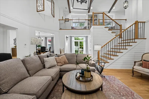 $1,299,000 | 204 Country Commons Road, Trout Valley, IL 60013