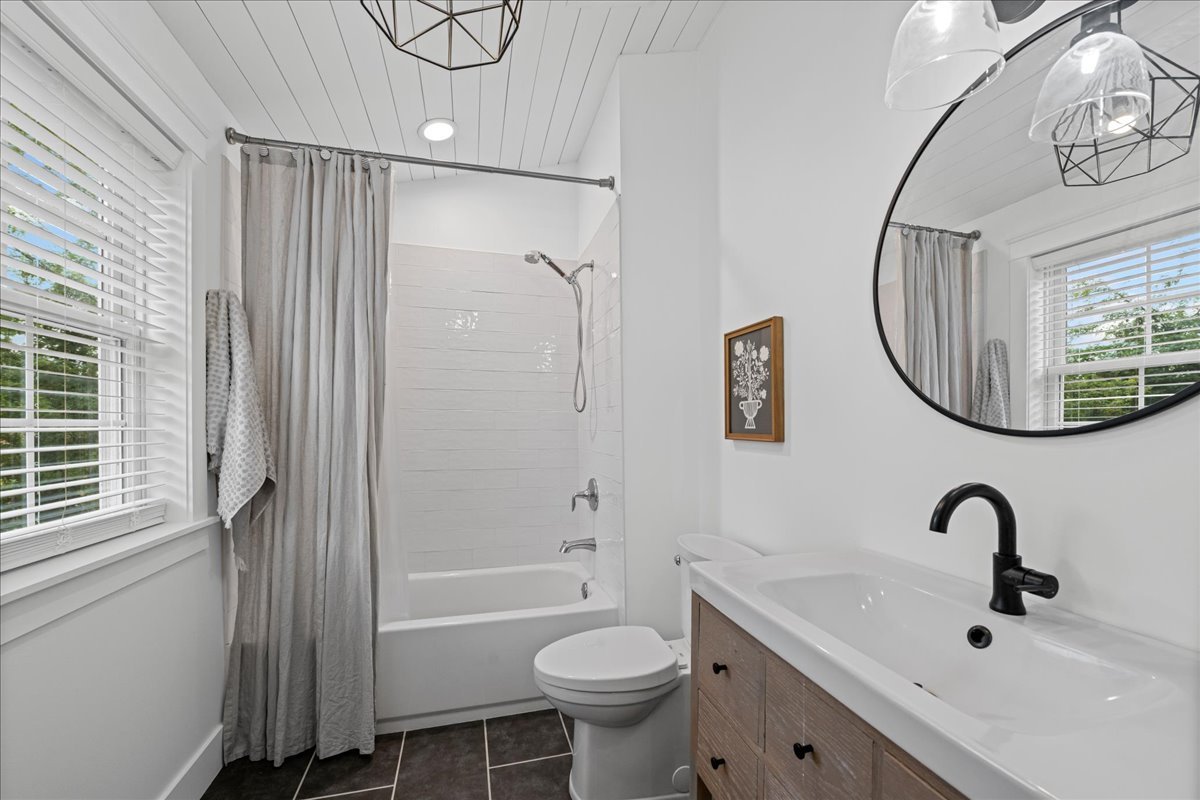 204 Country Commons Road Trout Valley, IL 60013 - Photo 25 of 58 a bathroom with a sink a toilet and a mirror