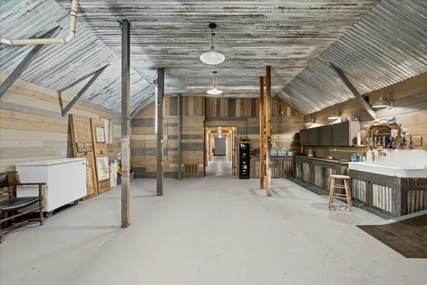 $1,299,000 | 204 Country Commons Road, Trout Valley, IL 60013