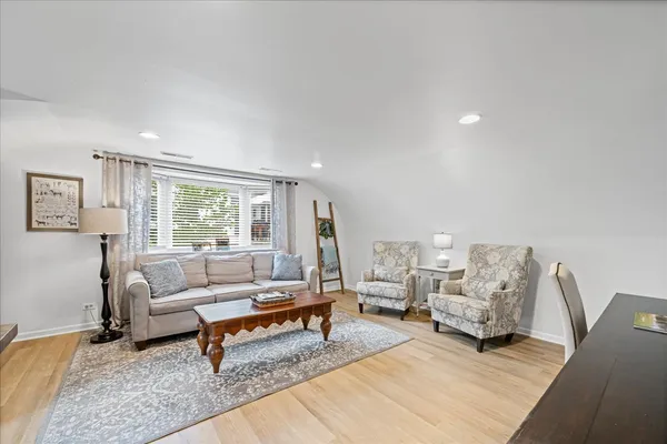 $1,299,000 | 204 Country Commons Road, Trout Valley, IL 60013