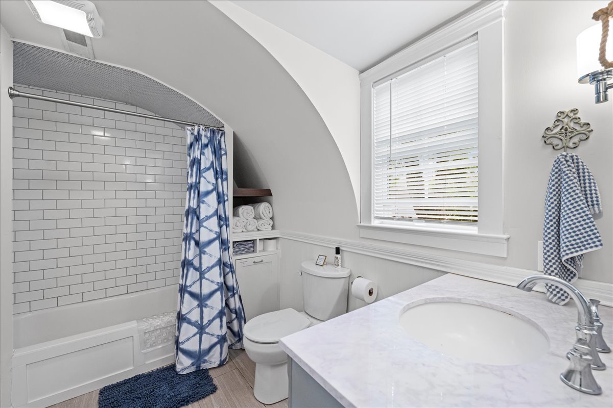 204 Country Commons Road Trout Valley, IL 60013 - Photo 34 of 58 a bathroom with a sink toilet and shower