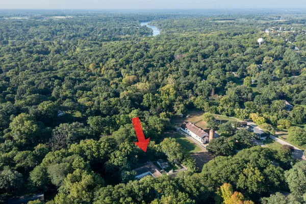 $1,299,000 | 204 Country Commons Road, Trout Valley, IL 60013