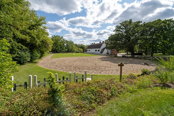 $1,299,000 | 204 Country Commons Road, Trout Valley, IL 60013