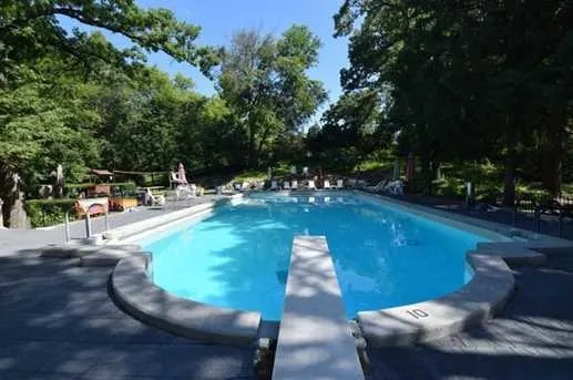 $1,299,000 | 204 Country Commons Road, Trout Valley, IL 60013