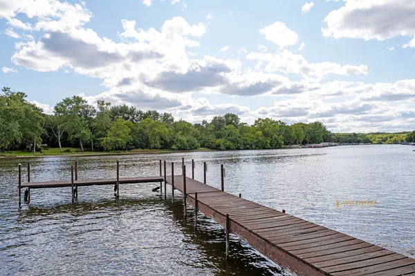 $1,299,000 | 204 Country Commons Road, Trout Valley, IL 60013