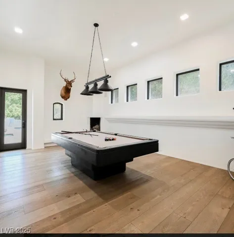 $17,000,000 | 7330 North Rainbow Boulevard, Las Vegas, NV 89131