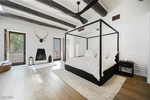 $17,000,000 | 7330 North Rainbow Boulevard, Las Vegas, NV 89131