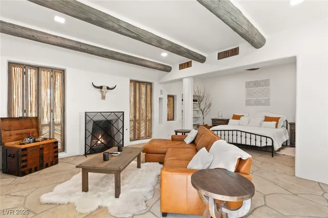 $17,000,000 | 7330 North Rainbow Boulevard, Las Vegas, NV 89131