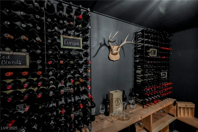 $17,000,000 | 7330 North Rainbow Boulevard, Las Vegas, NV 89131