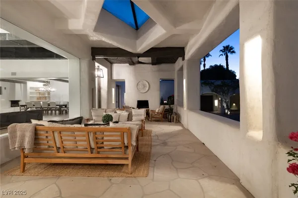 $15,250,000 | 7330 North Rainbow Boulevard, Las Vegas, NV 89131