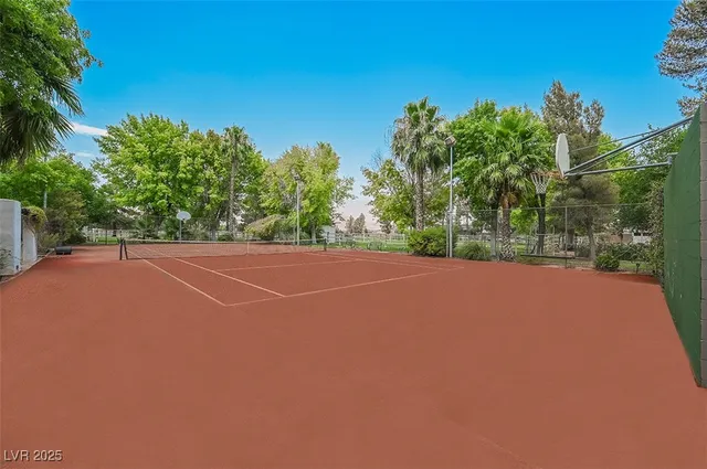 $17,000,000 | 7330 North Rainbow Boulevard, Las Vegas, NV 89131