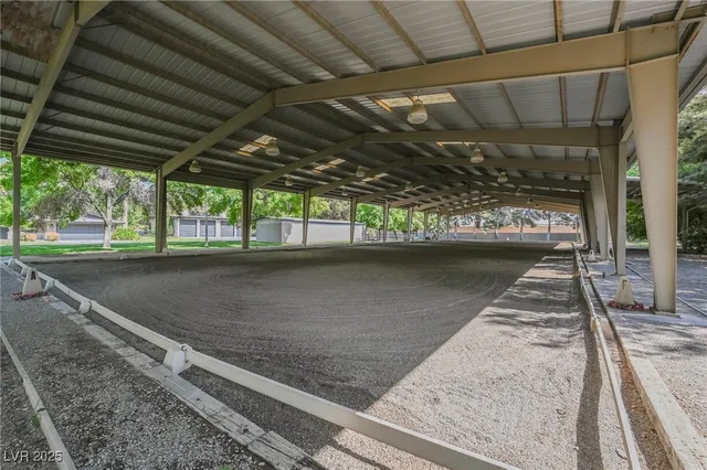 $17,000,000 | 7330 North Rainbow Boulevard, Las Vegas, NV 89131