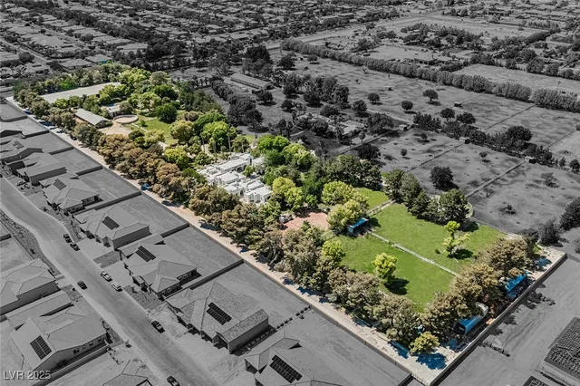 $17,000,000 | 7330 North Rainbow Boulevard, Las Vegas, NV 89131