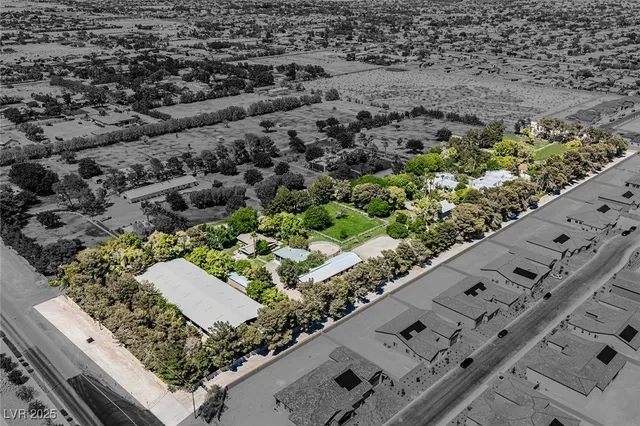 $17,000,000 | 7330 North Rainbow Boulevard, Las Vegas, NV 89131