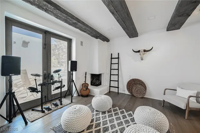 $17,000,000 | 7330 North Rainbow Boulevard, Las Vegas, NV 89131