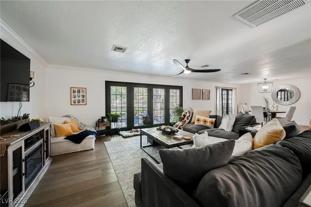 $17,000,000 | 7330 North Rainbow Boulevard, Las Vegas, NV 89131