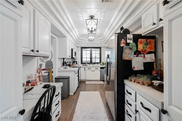 $17,000,000 | 7330 North Rainbow Boulevard, Las Vegas, NV 89131