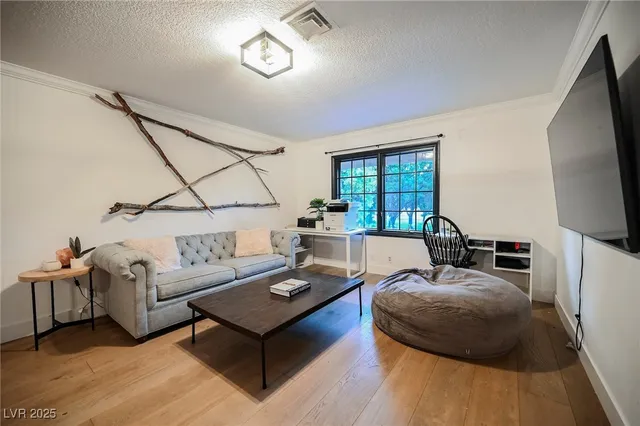 $17,000,000 | 7330 North Rainbow Boulevard, Las Vegas, NV 89131