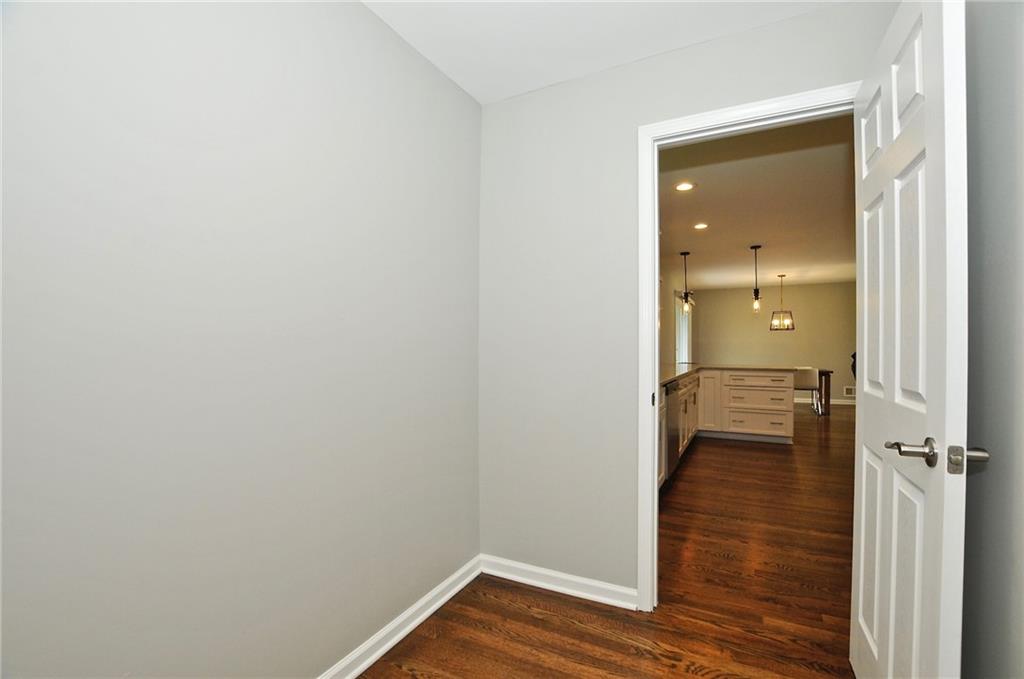 7550 Fall Creek Road Indianapolis, IN 46256 - Photo 8 of 27 Gallery Image 8